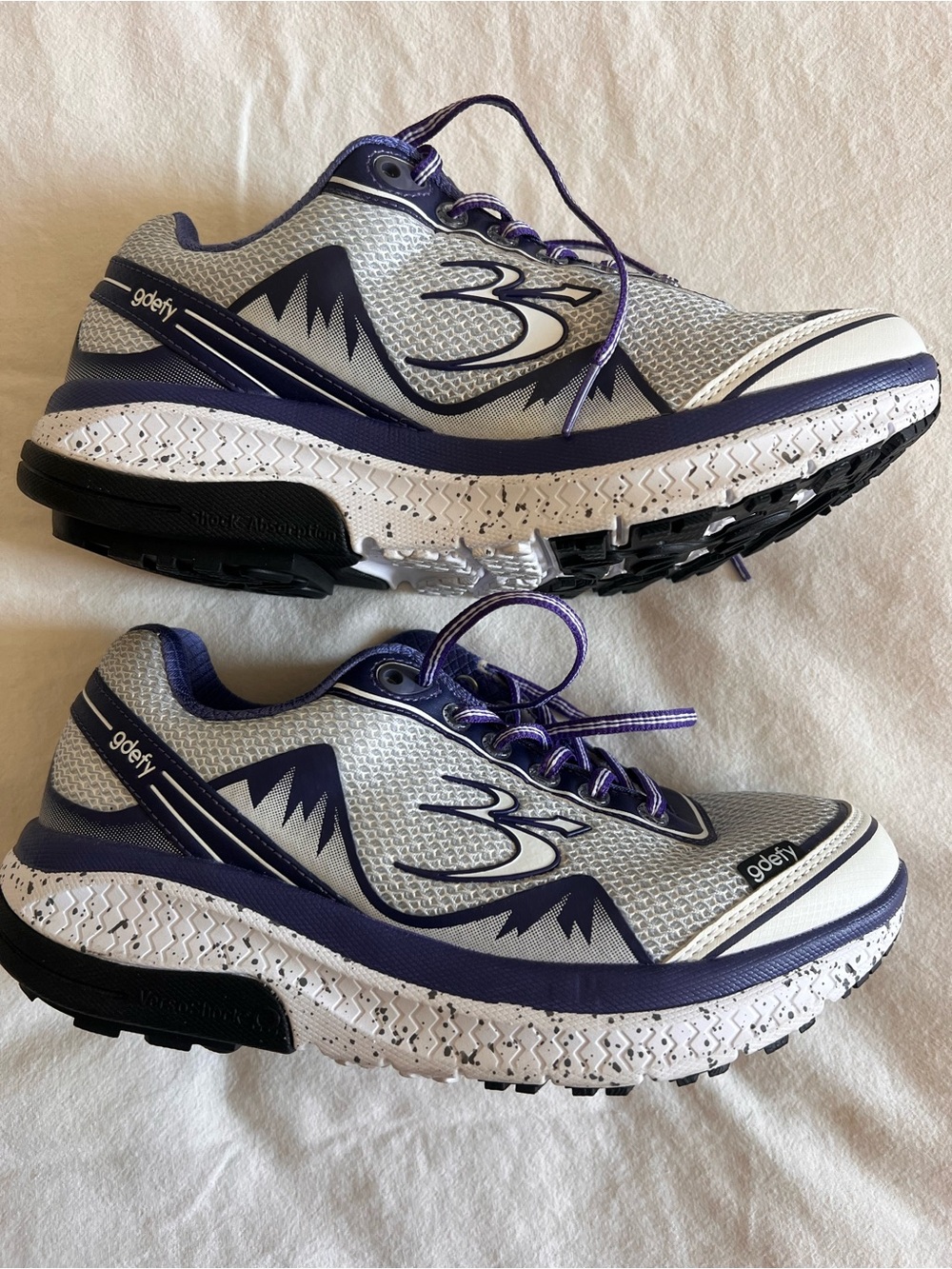 Women’s Gdefy Gravity Defyer shoes